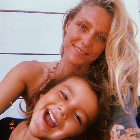 Meet your Posher, Gentri - Picture 1 of 1